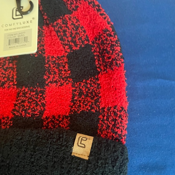 NWT Comfy Luxe Red and Black Plaid Print Beanie with Pom Pom - Picture 2 of 6